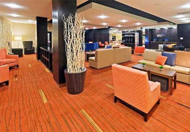 Courtyard By Marriott Tulsa Woodland Hills Hotel Exterior photo