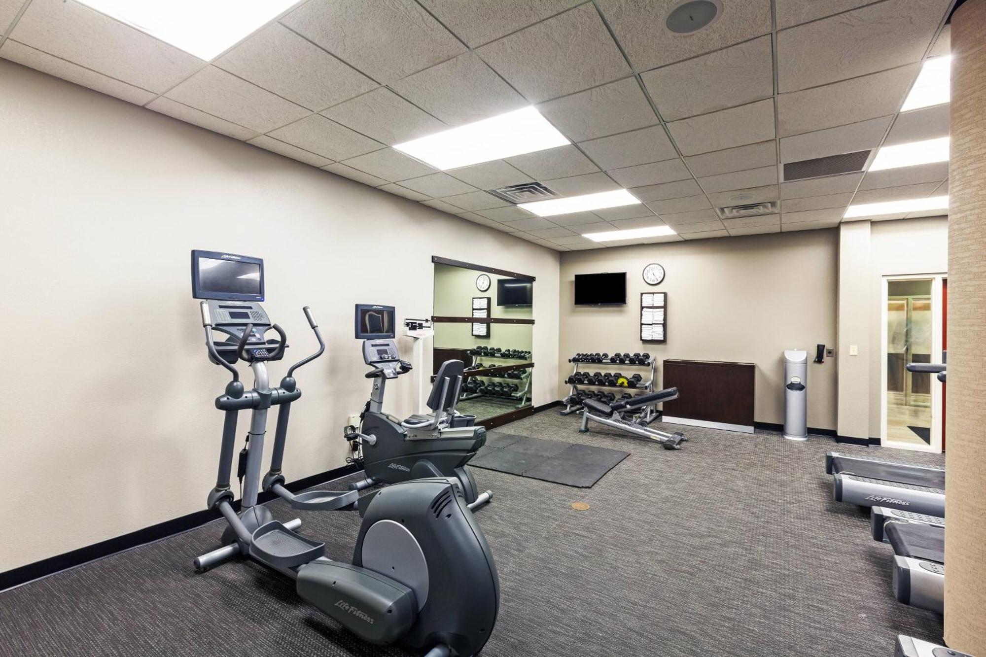 Courtyard By Marriott Tulsa Woodland Hills Hotel Exterior photo